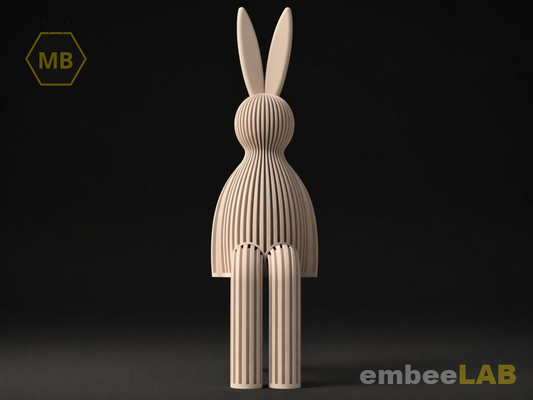 Fuku Osterhase Sitzende Figur mit Textur-Kontrast – Detailansicht