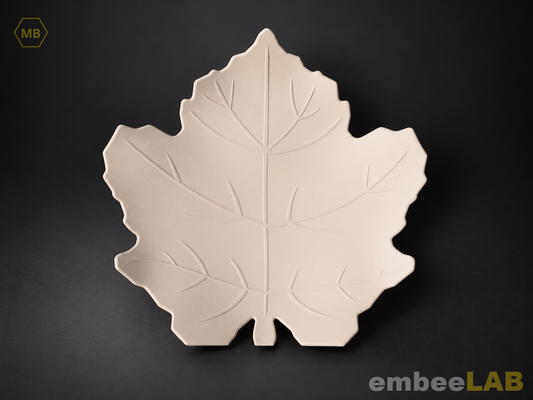 Momiji Ahornblatt-Schale in Beige mit feinen Blattadern, Draufsicht