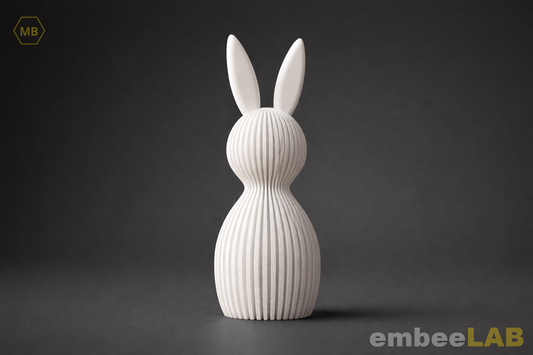 Riku Osterhase Figur gerippt – Detailansicht