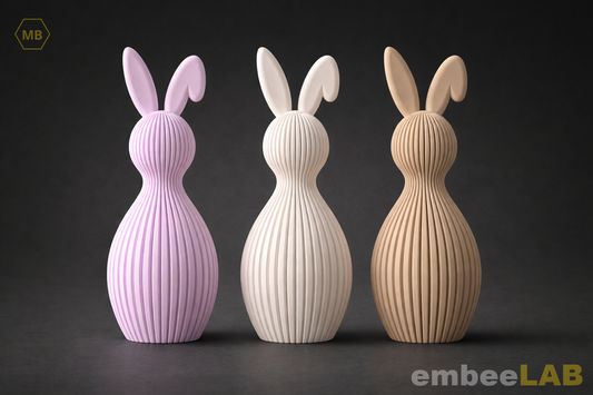 Hase Nori Deko-Osterhase mit Rillenstruktur – Detailansicht